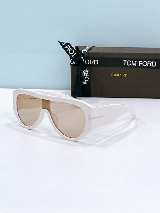 Picture of Tom Ford Sunglasses _SKUfw80537917fw